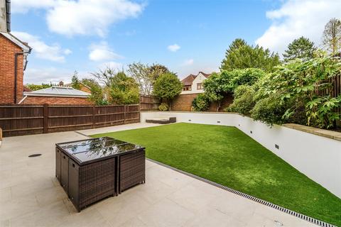 undefined, Heights Close, Banstead