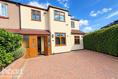 6 bedroom semi-detached house to rent, Ferro Road, Rainham