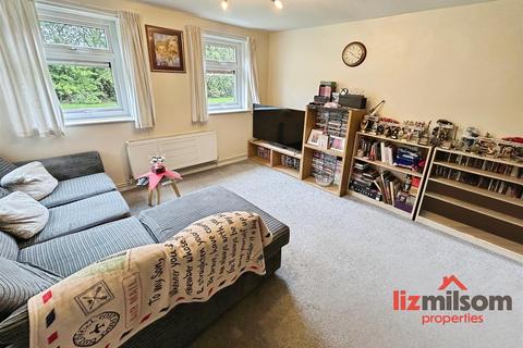 undefined, Small Thorn Place, Swadlincote DE11
