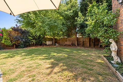 4 bedroom detached house for sale, Maple Leaf Drive, Sidcup
