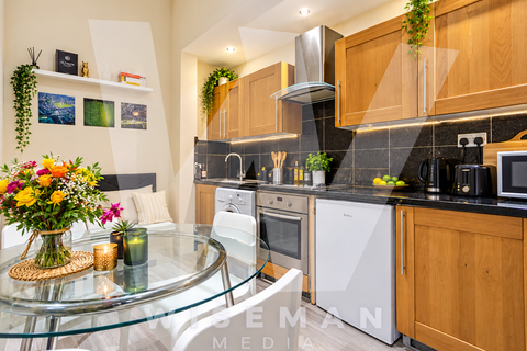 3 bedroom house to rent, Hazelville Road, London N19