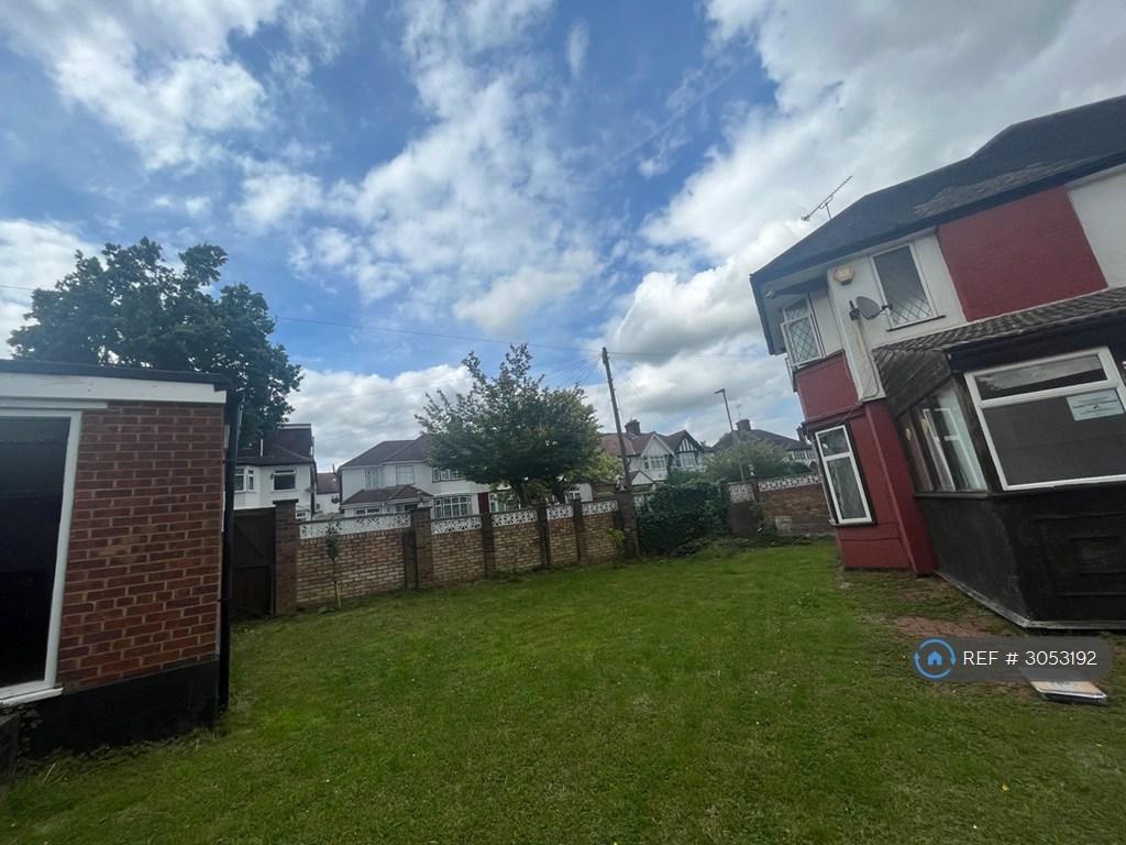 House in London, Hendon - View 3