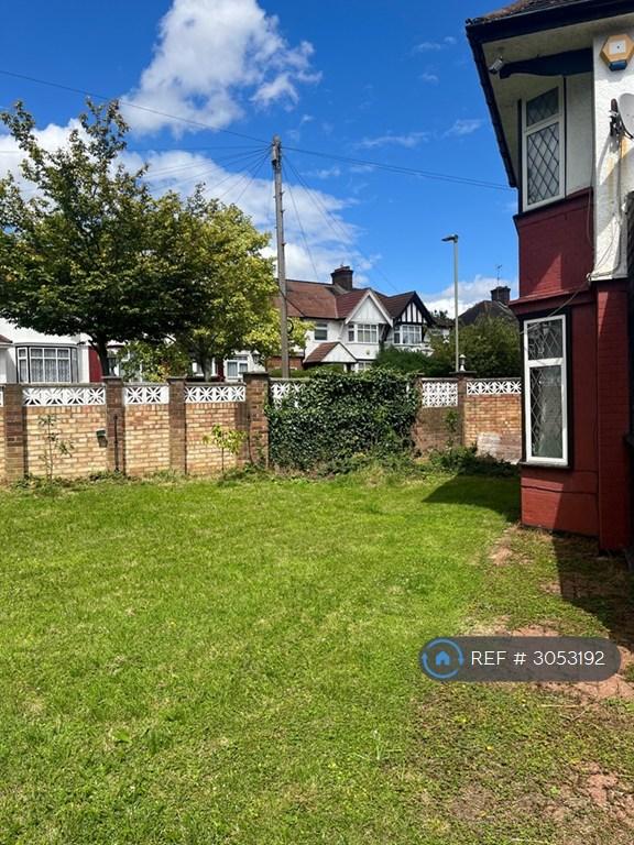 House in London, Hendon - View 4