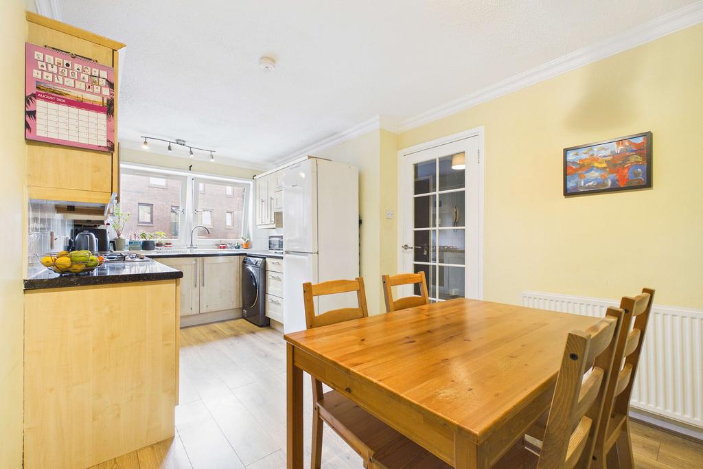 Apartment in Edinburgh, Leith - More
