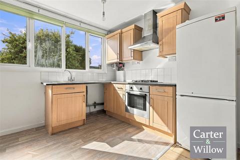 2 bedroom apartment for sale, Fitzstephens Road, Dagenham, Essex
