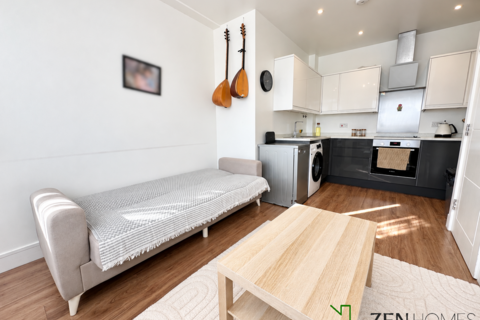 2 bedroom flat for sale, 33-35 Eleanor Cross Road, Waltham Cross EN8