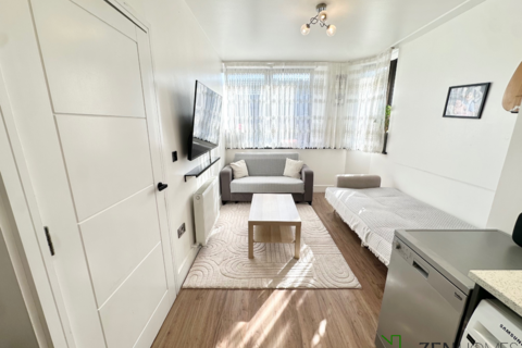 2 bedroom flat for sale, 33-35 Eleanor Cross Road, Waltham Cross EN8