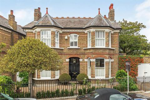 3 bedroom flat for sale, Priests Bridge, London SW14