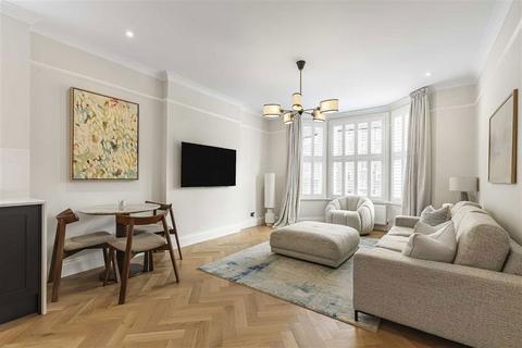 3 bedroom flat for sale, Priests Bridge, London SW14