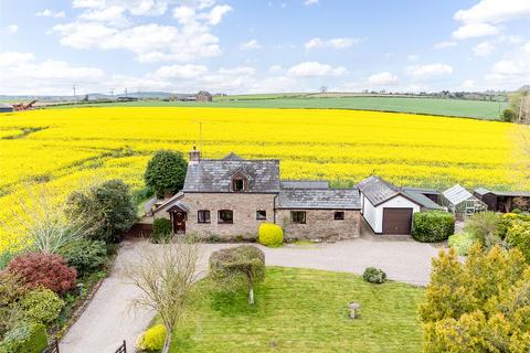 3 bedroom detached house for sale, Tretire, St. Owens Cross, Hereford, Herefordshire, HR2