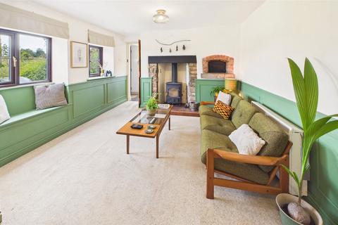 3 bedroom detached house for sale, Tretire, St. Owens Cross, Hereford, Herefordshire, HR2
