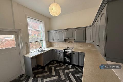 2 bedroom terraced house to rent, Wildman Street, Preston, PR1