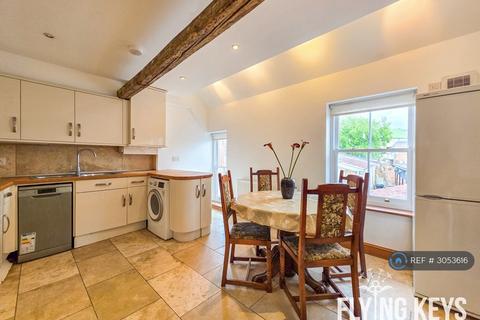 2 bedroom maisonette to rent, St. James Street, King's Lynn, PE30