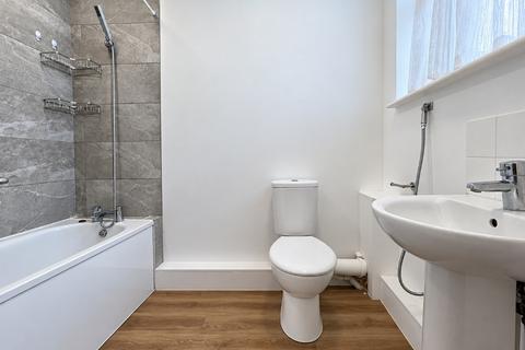 2 bedroom flat to rent, SOUTHALL UB1