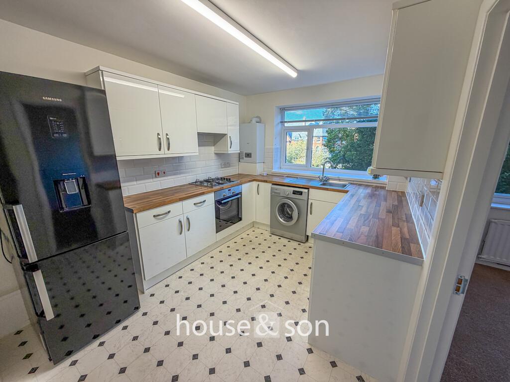 Apartment in Bournemouth - View 3