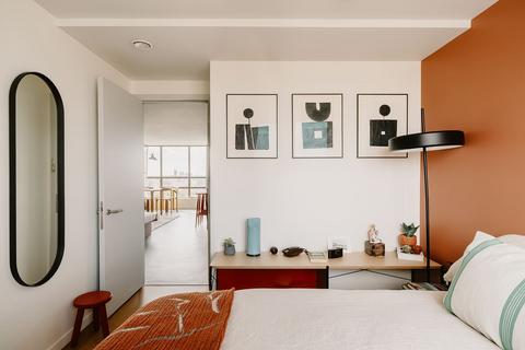 2 bedroom flat to rent, Balfron Tower, 7 St Leonards Road, London E14 0UY