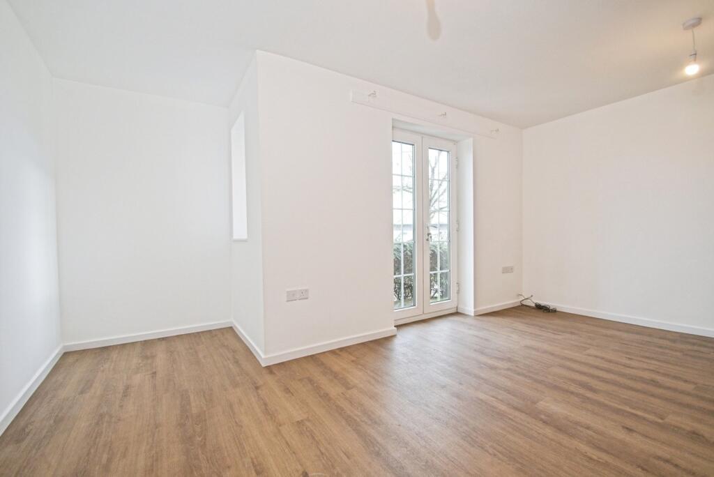 Apartment in Cardiff, Grangetown - More