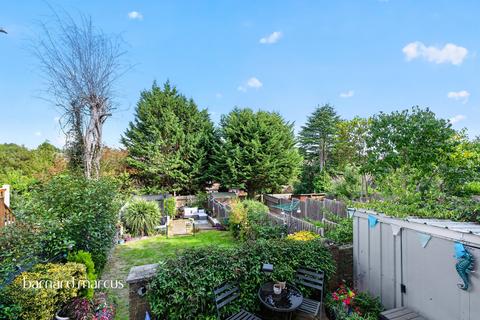 3 bedroom terraced house for sale, Cromwell Road, Caterham