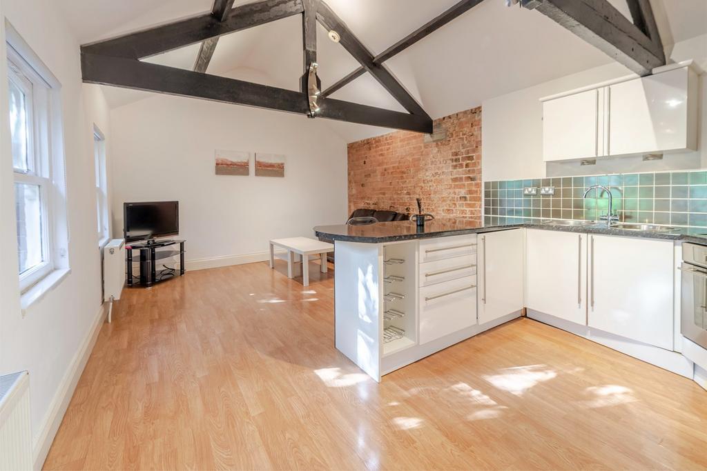 Apartment in Nottingham - View 3