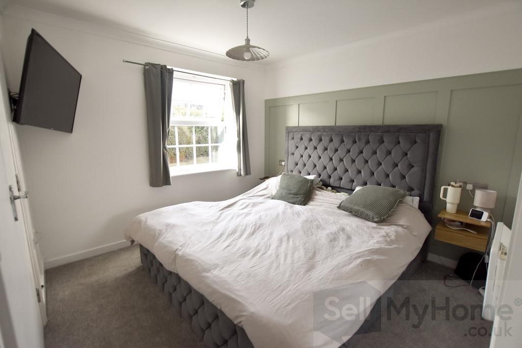 Apartment in Leicester, Hamilton - View 5