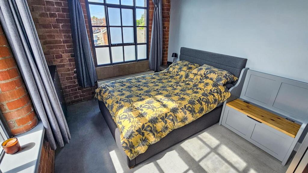 Apartment in Gedling, Daybrook - More