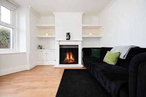 2 bedroom terraced house for sale, Regent Street, Leighton Buzzard, Bedfordshire, LU7