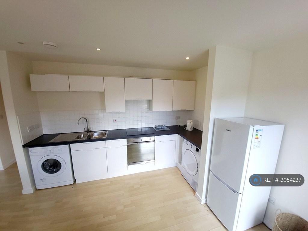 Apartment in Salford - View 3