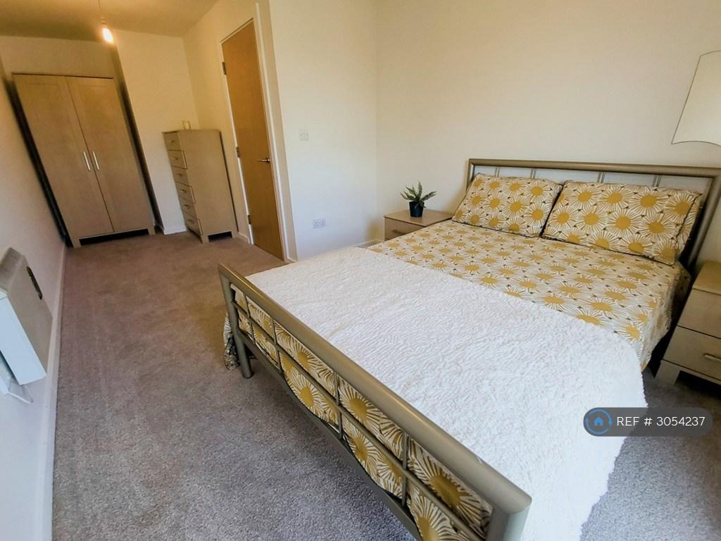 Apartment in Salford - More