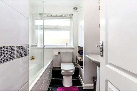 undefined, Ivy Road, London, N14 4LL