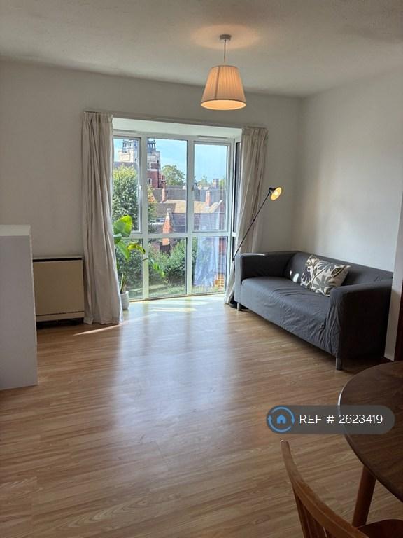 Apartment in Cambridge, Honey Hill Mews, Newnham - View 2