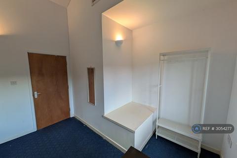1 bedroom in a house share to rent, Pomeroy Street, London, SE14