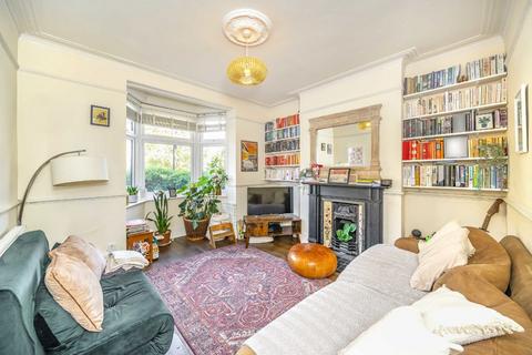 2 bedroom flat for sale, Ellison Road, London SW16