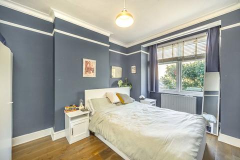 2 bedroom flat for sale, Ellison Road, London SW16