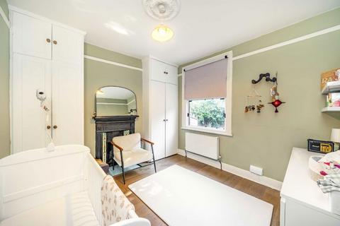 2 bedroom flat for sale, Ellison Road, London SW16