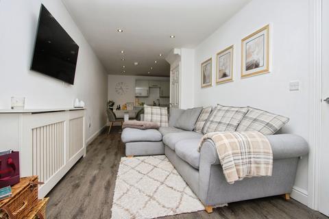 3 bedroom semi-detached house for sale, Rosedene Court, Earlsheaton, Dewsbury, West Yorkshire, WF12