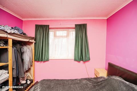 2 bedroom semi-detached house for sale, Hampshire Road, West Bromwich, B71