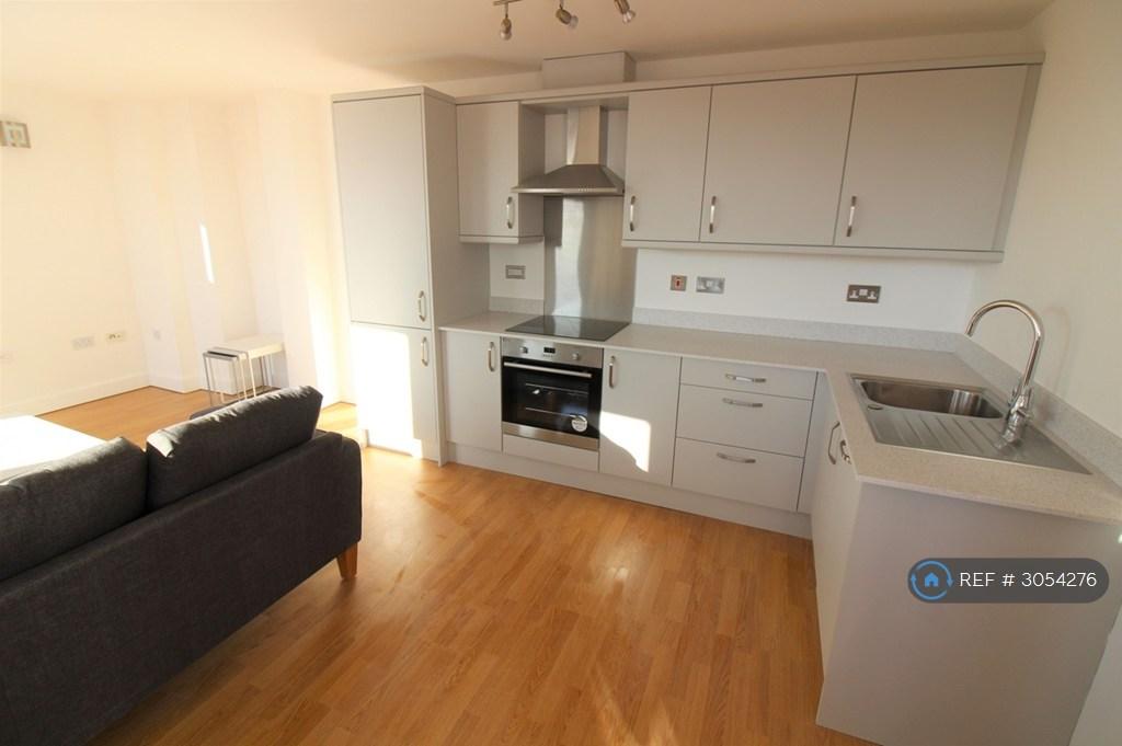 Apartment in Manchester, City Centre - View 4