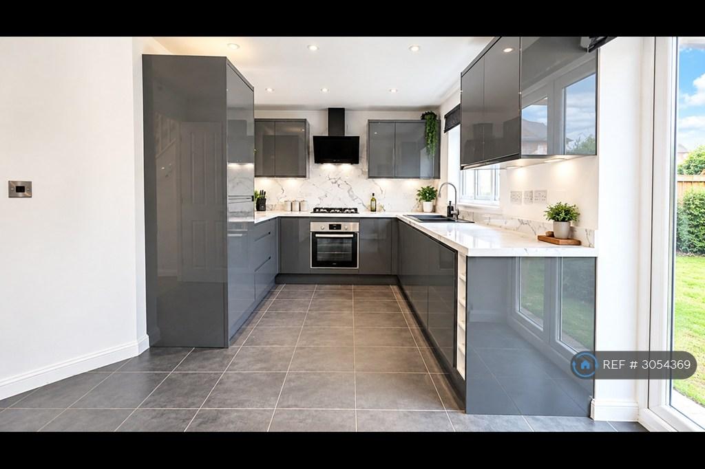 House in Sandwell, West Midlands - View 3
