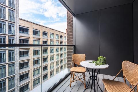 2 bedroom flat to rent, Thornes House, London SW11