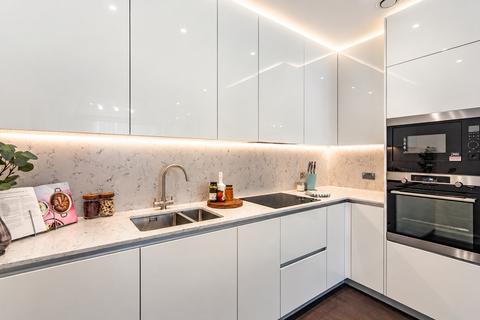2 bedroom flat to rent, Thornes House, London SW11