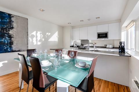 2 bedroom flat to rent, Fulham Road, London SW3