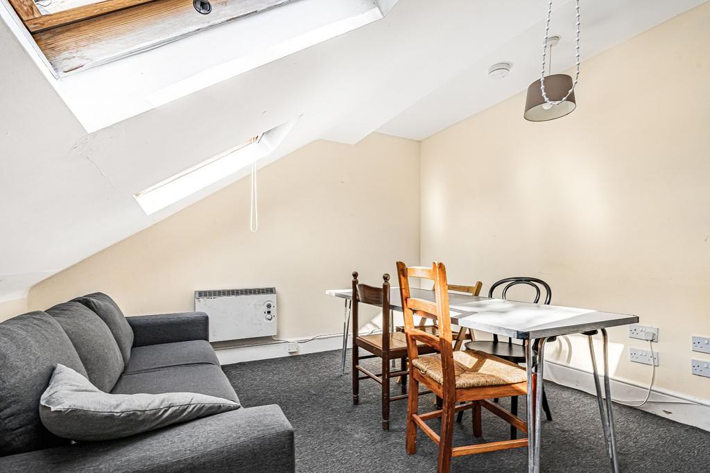 Apartment in London - View 2