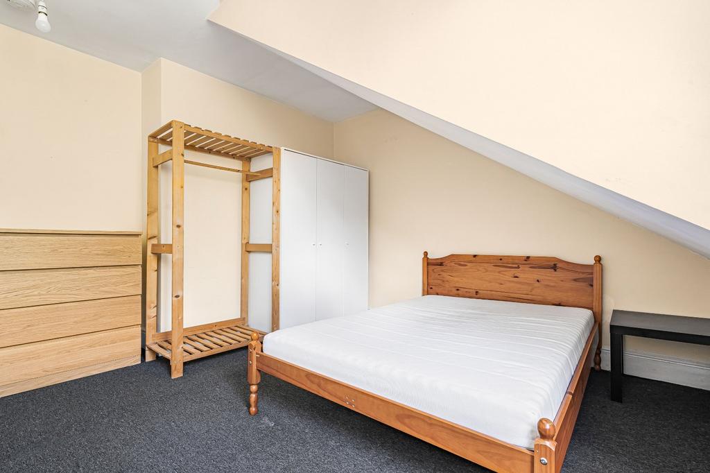 Apartment in London - More