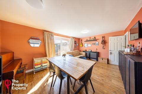 3 bedroom end of terrace house for sale, Bideford Close, Reading, RG5