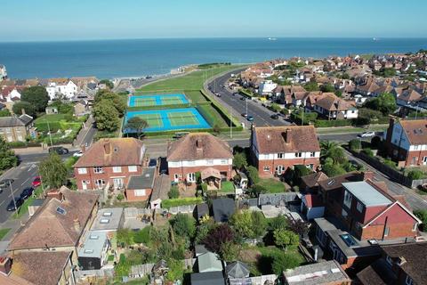 4 bedroom semi-detached house for sale, Westbrook Avenue, Margate CT9