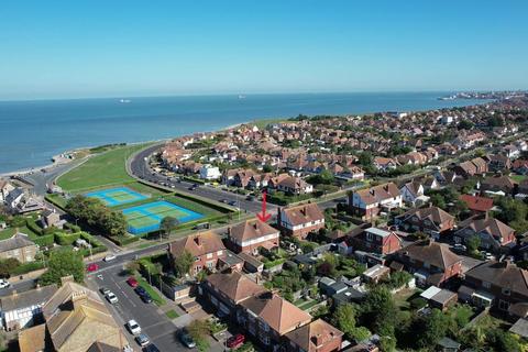 4 bedroom semi-detached house for sale, Westbrook Avenue, Margate CT9