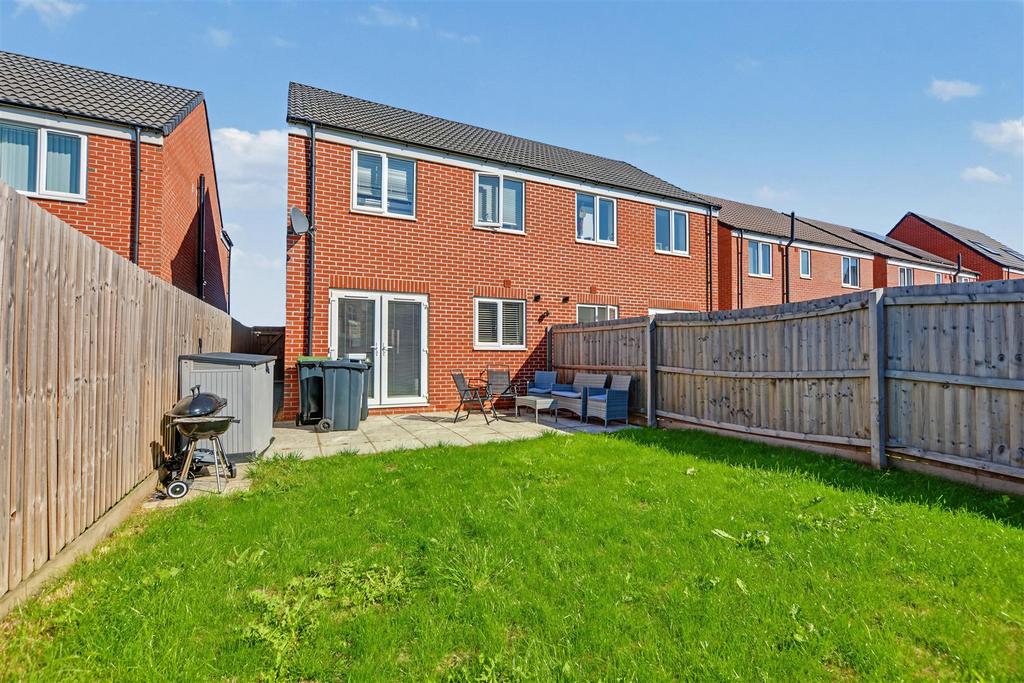 House in Nottingham - View 4