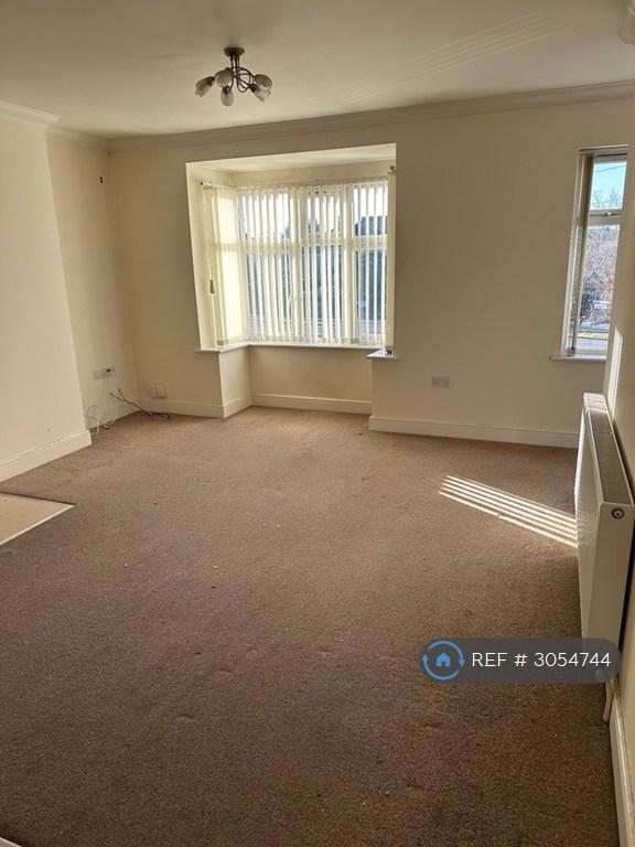 Apartment in Cambridge, Cambridgeshire - View 2