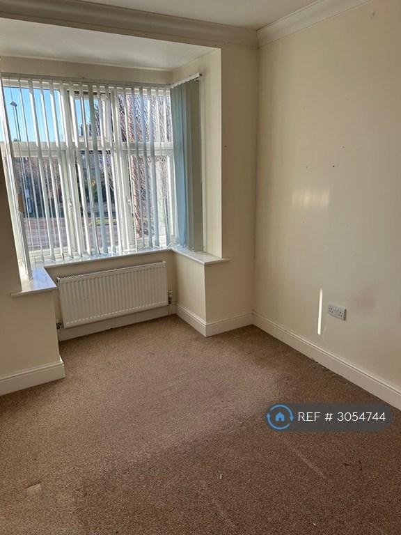 Apartment in Cambridge, Cambridgeshire - View 4