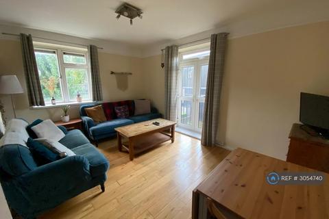 4 bedroom flat to rent, Gurney House, London, E2